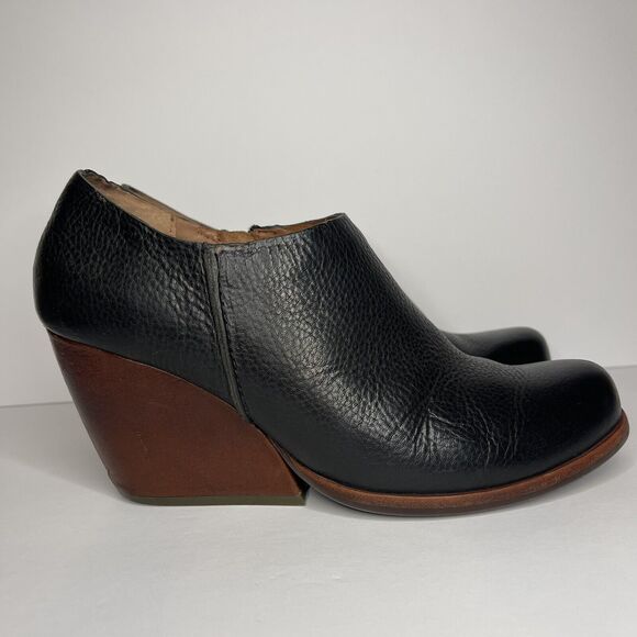 Kork-Ease Holmes Women Sz 8 Black Leather Zip Wedge Ankle Booties Shoes Comfort - Picture 1 of 9